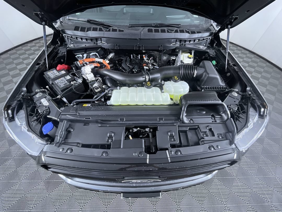 New 2026 Carbonized Gray Metallic Ford Platinum image 30
