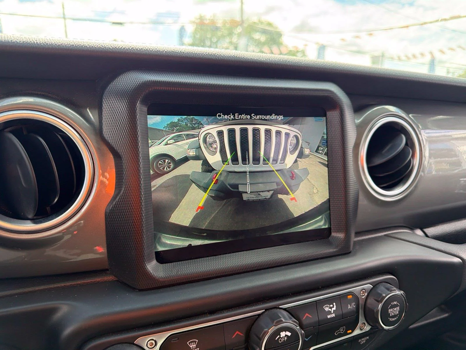 2022 Jeep Wrangler Unlimited Sahara - Photo 31