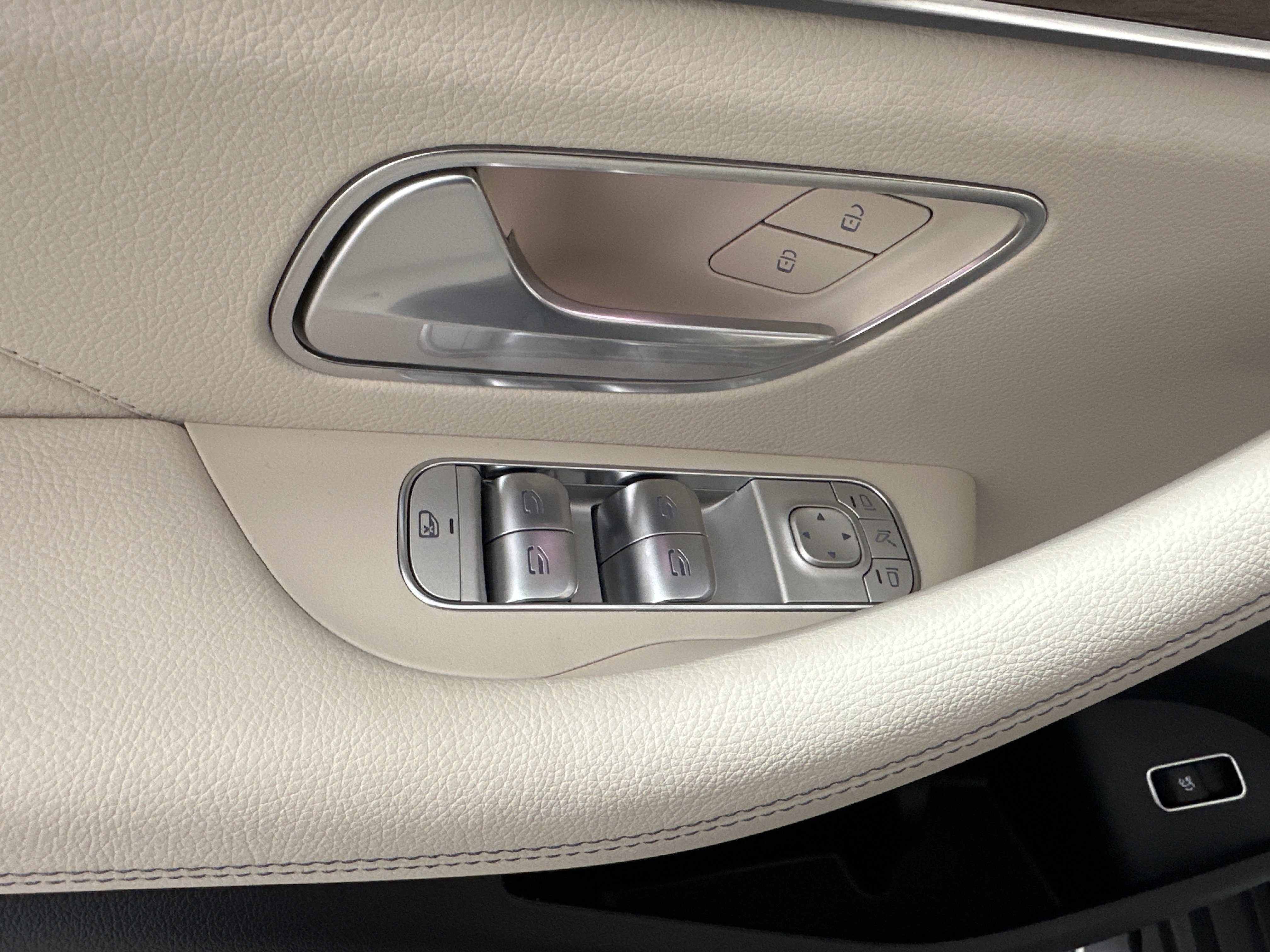 New 2026 MANUFAKTUR Alpine Grey Mercedes-Benz GLE 450 image 38