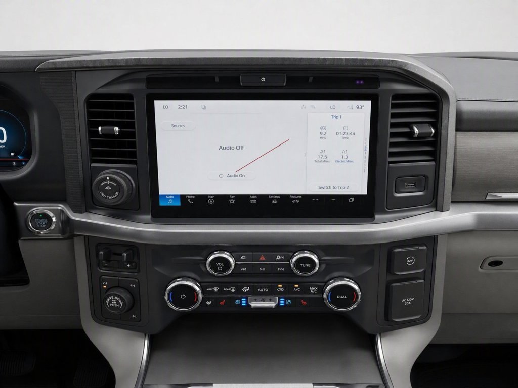 New 2026 Star White Metallic Tri-Coat Ford Platinum® image 15