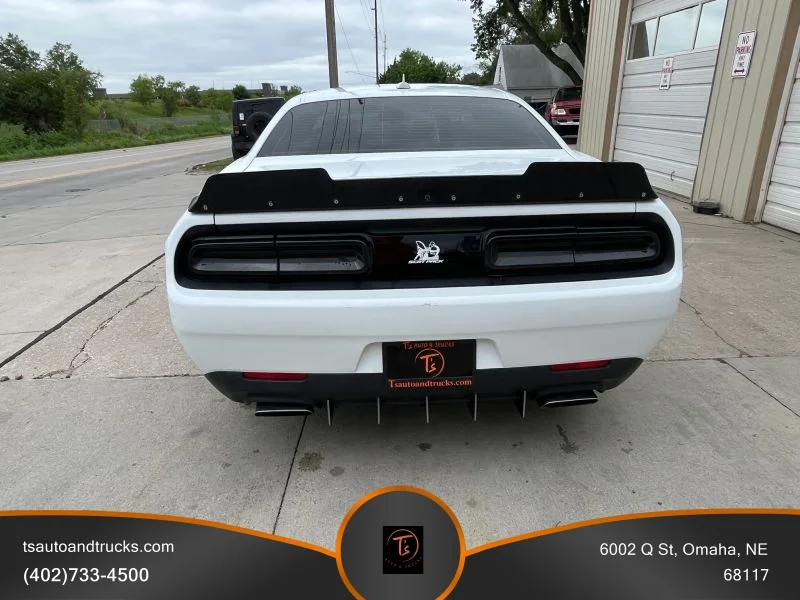 Used 2016 White Dodge R/T Scat Pack Coupe 2D image 6