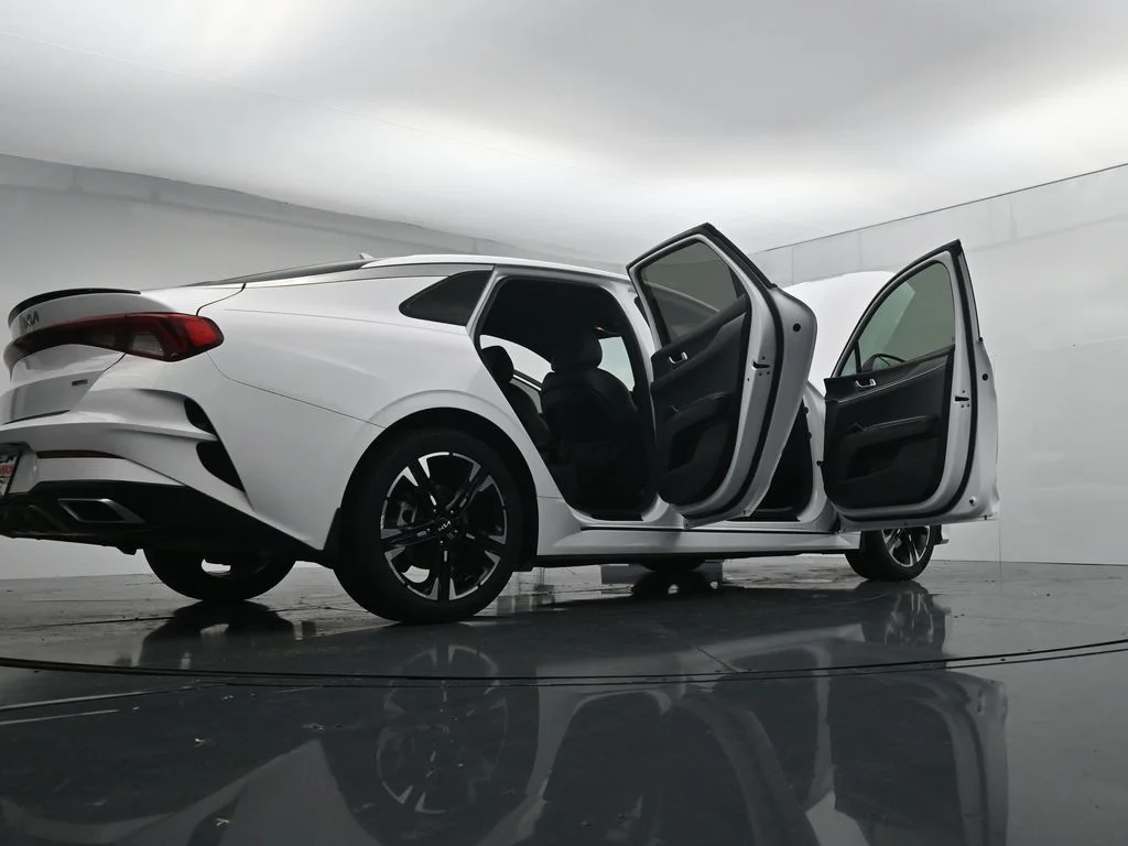 Used 2023 White Kia GT-Line image 43