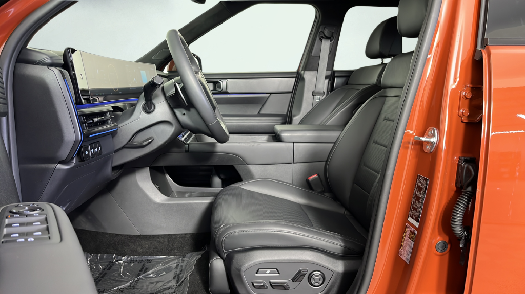 Used 2025 Orange Hyundai Calligraphy image 14