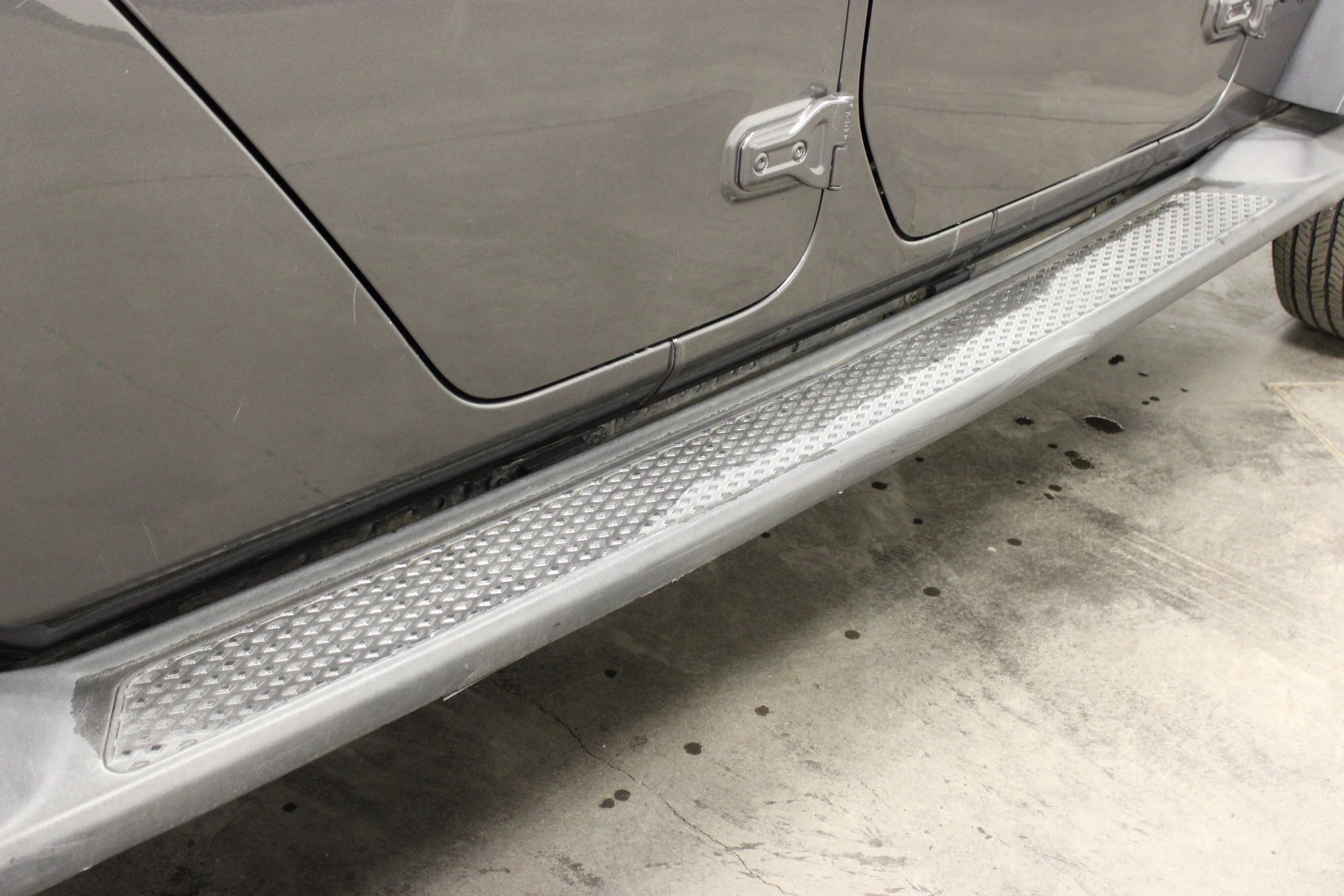 Used 2022 Granite Crystal Metallic Clearcoat Jeep Sport image 10