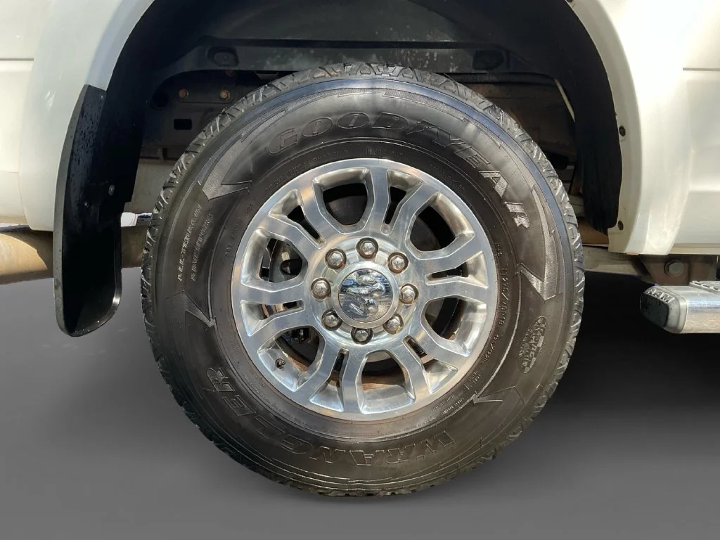 Used 2018 White Ram Laramie image 10