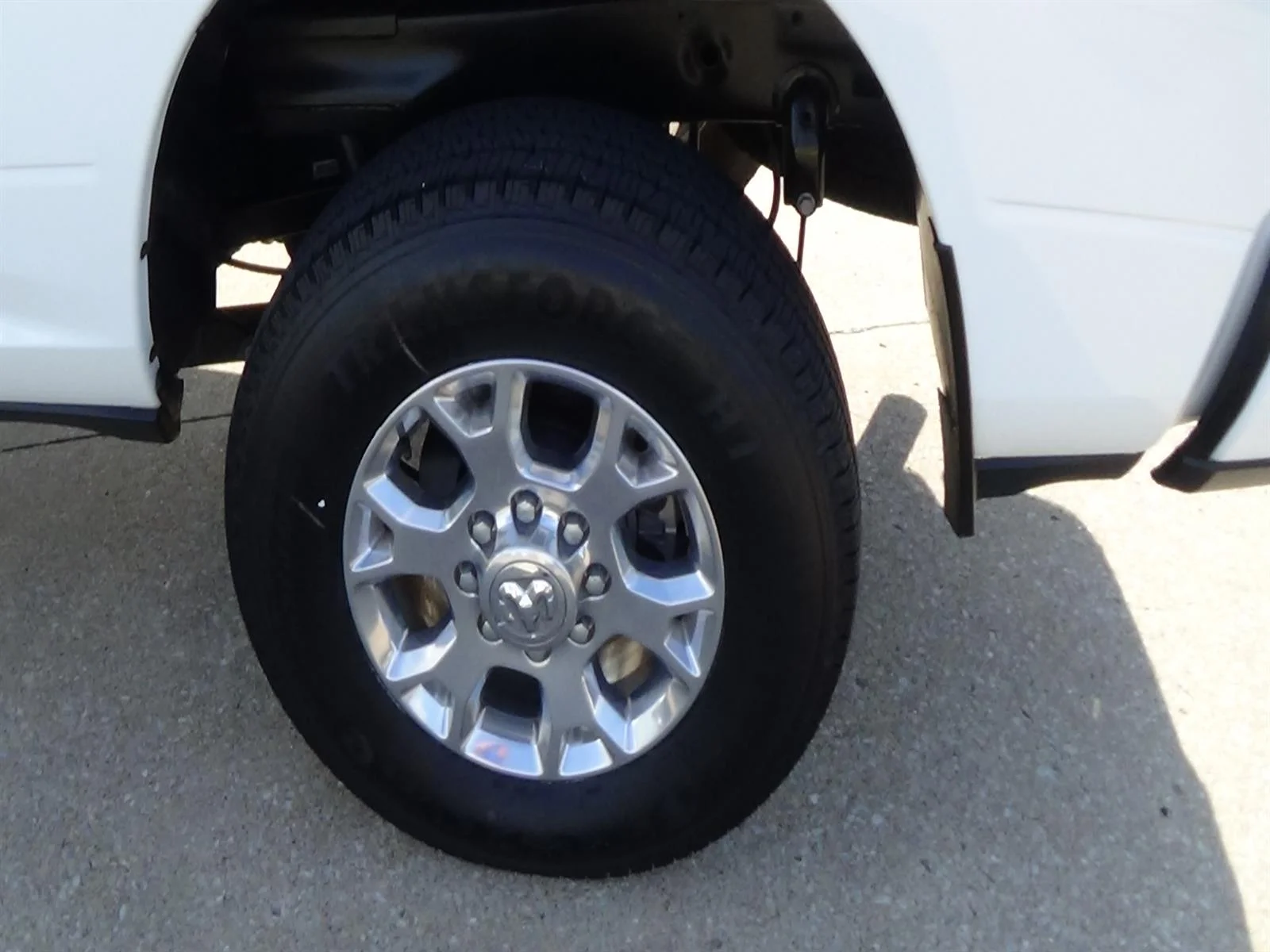 Certified Used 2024 Bright White Clear Coat (pw7) RAM Laramie image 9