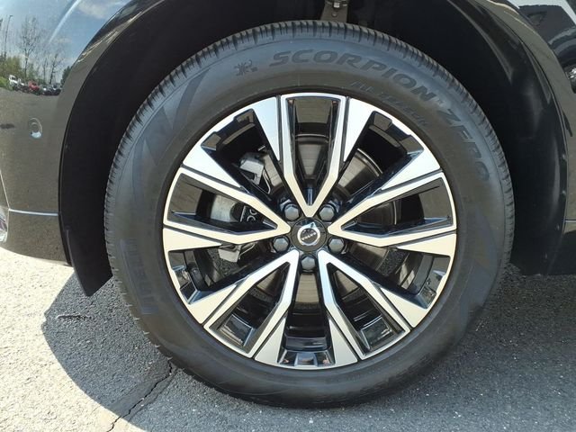 2025 Volvo XC60 Plus - Photo 7