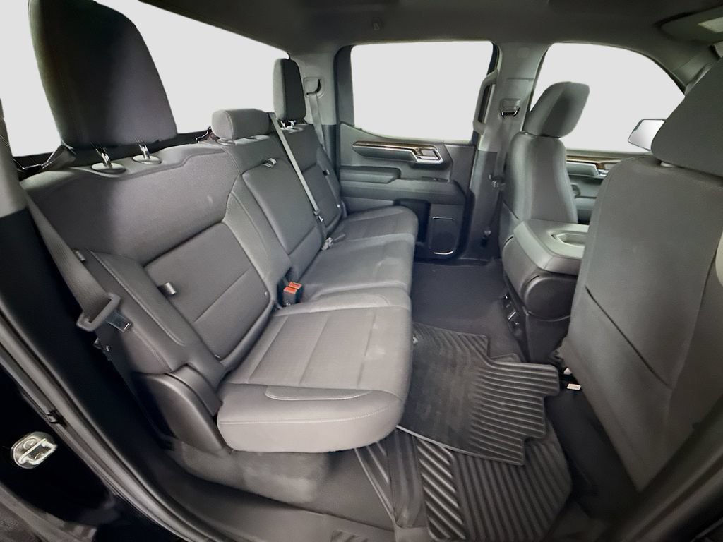 Used 2024 Onyx Black GMC Elevation image 25