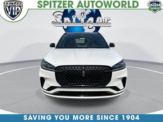 Used 2025 White Lincoln Black Label image 3