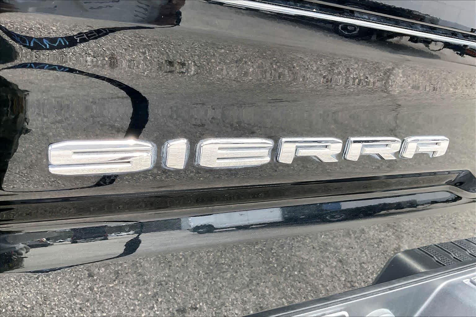 Used 2020 Onyx Black GMC SLT image 10