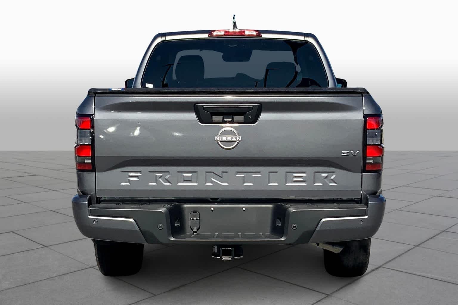 Used 2023 Gun Metallic Nissan SV image 5