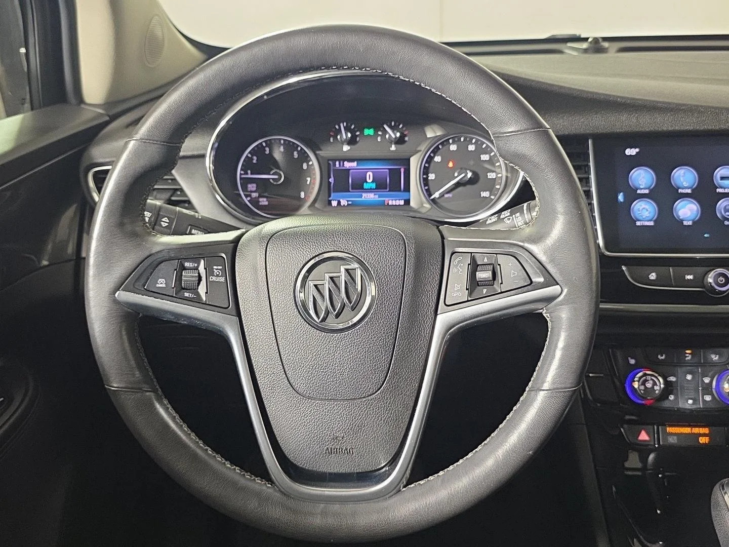 Used 2019 White Frost Tricoat Buick Essence image 26