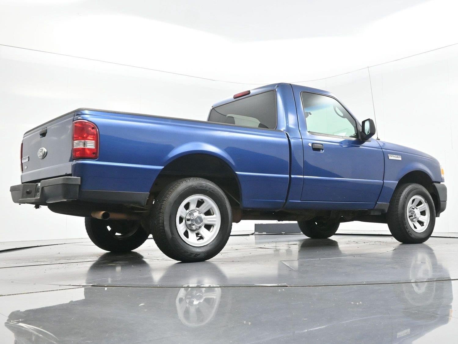 Used 2008  Ford XL image 37