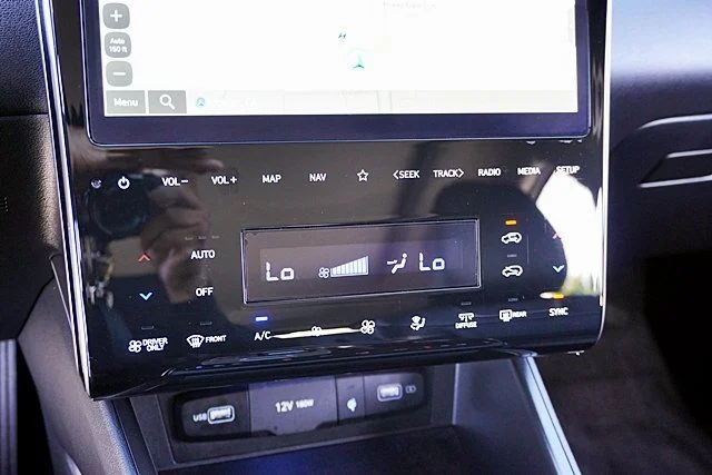 Used 2024 Blue Hyundai Limited image 31