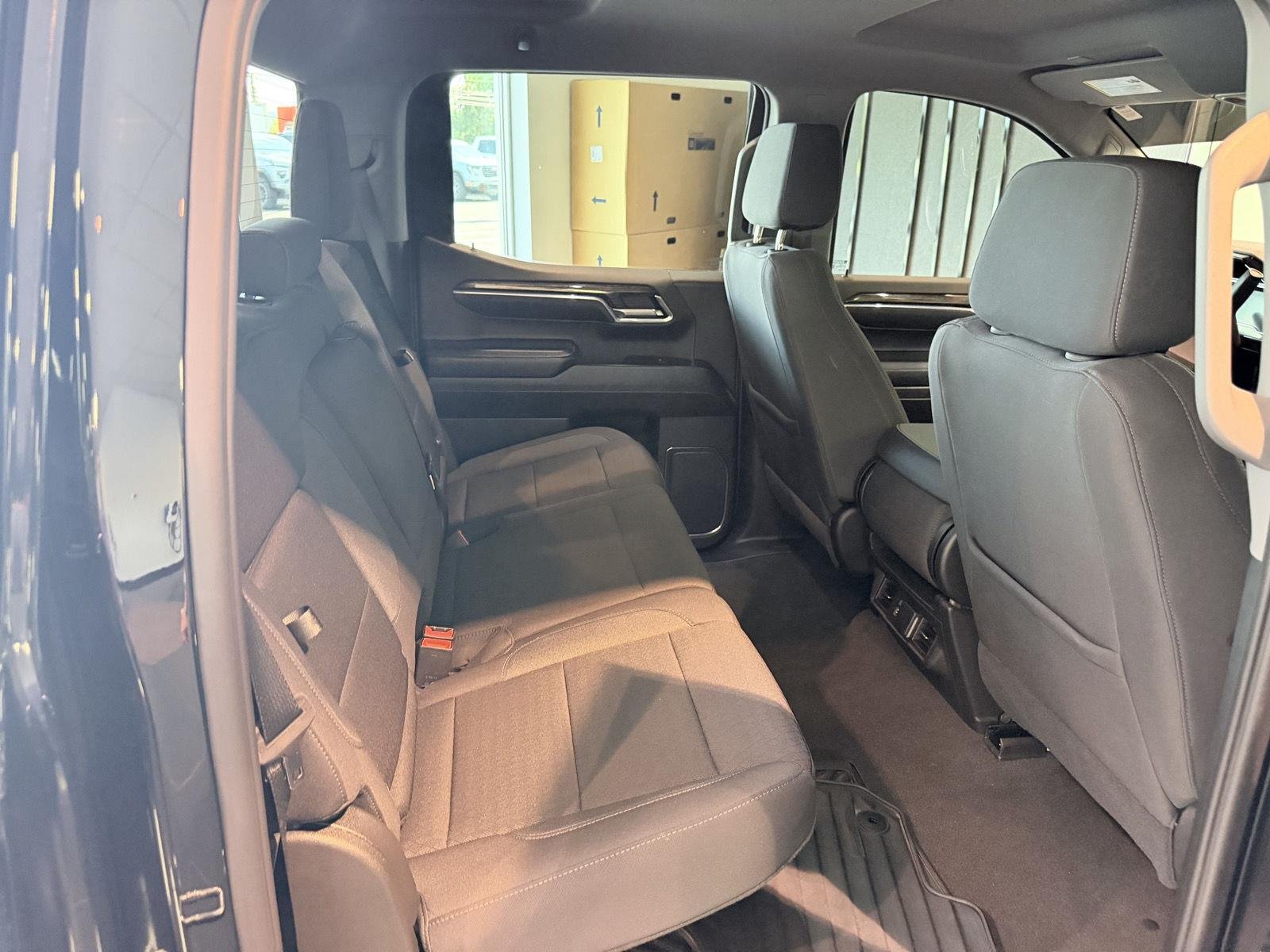 Used 2024 Onyx Black GMC Elevation image 26