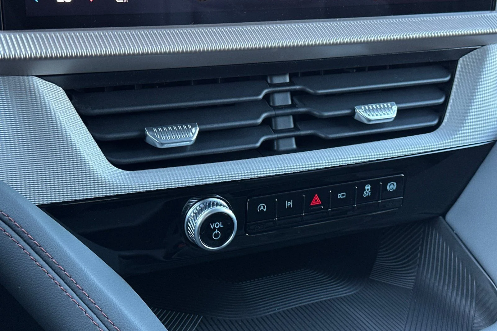 New 2026 Carbonized Gray Metallic Ford Active image 21