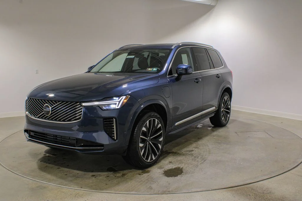 2026 Volvo XC90 T8 Recharge Plus Bright 7-Seat 4WD's photo