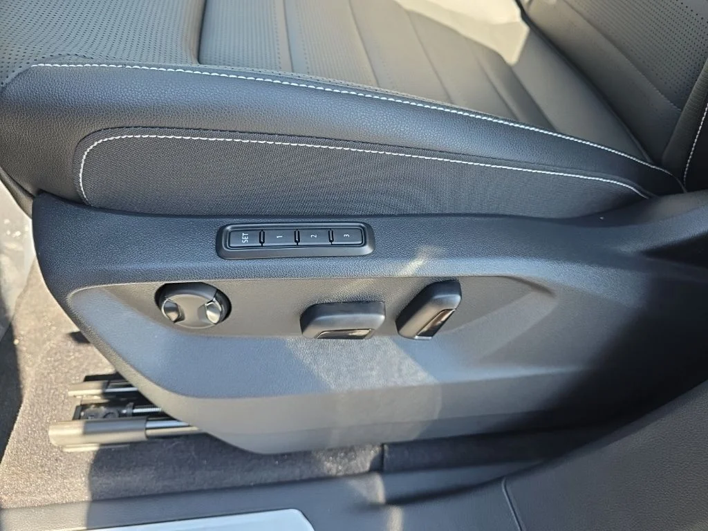 2026 Volkswagen Atlas SEL - Photo 12