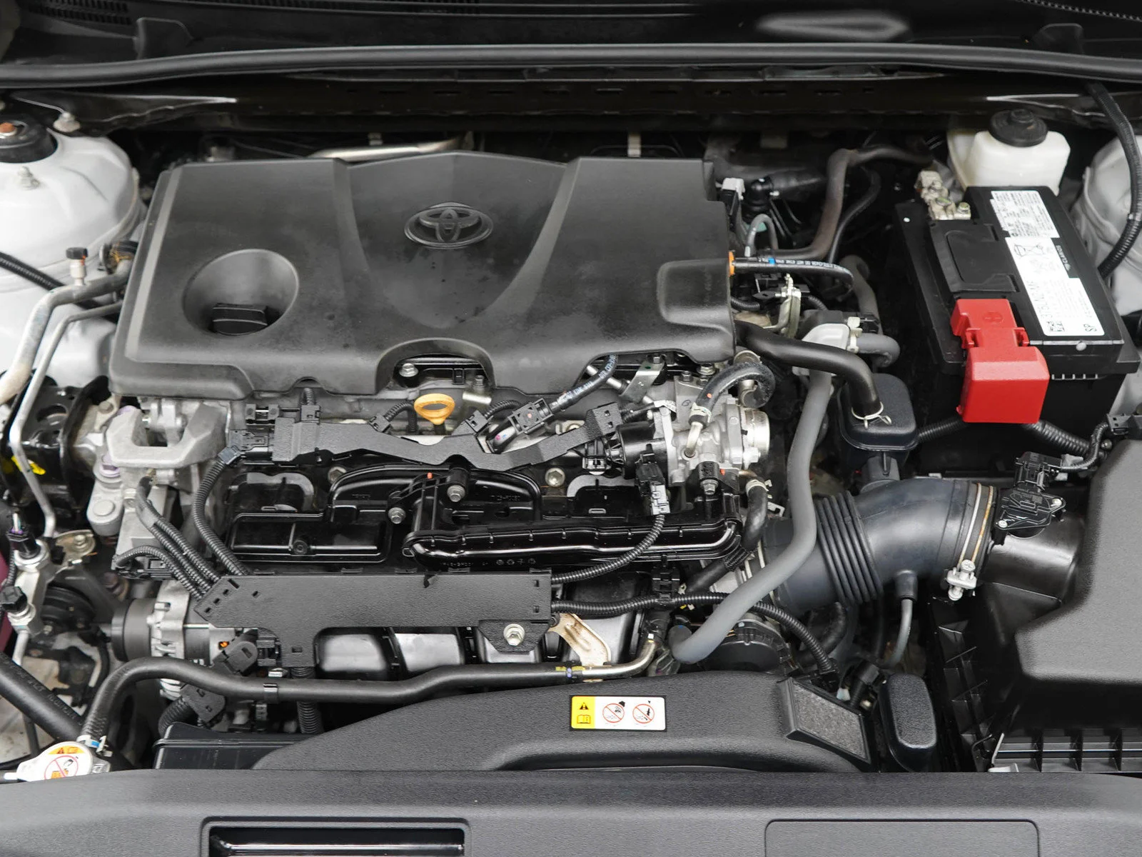 Used 2022  Toyota SE image 28