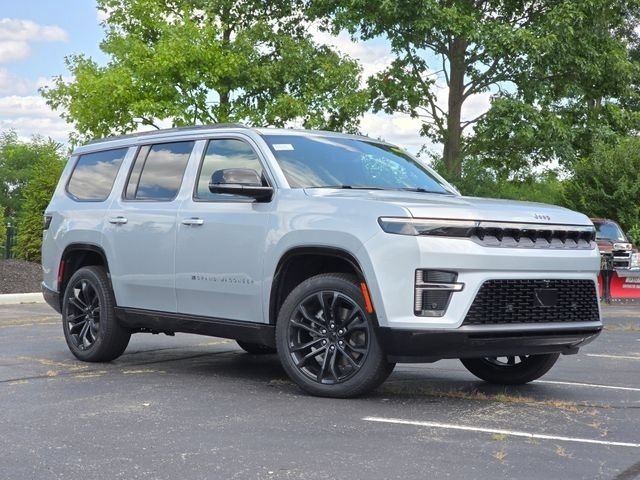 New 2026 Silver Zynith Jeep Summit Reserve image 2