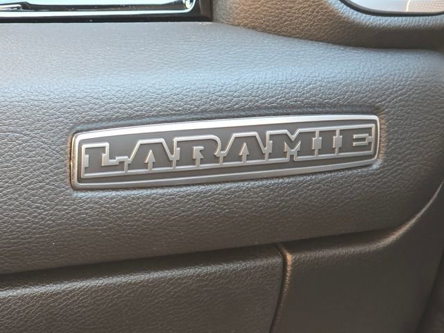 New 2026 Granite Crystal Metallic Clear-Coat Exterior Paint RAM Laramie image 34