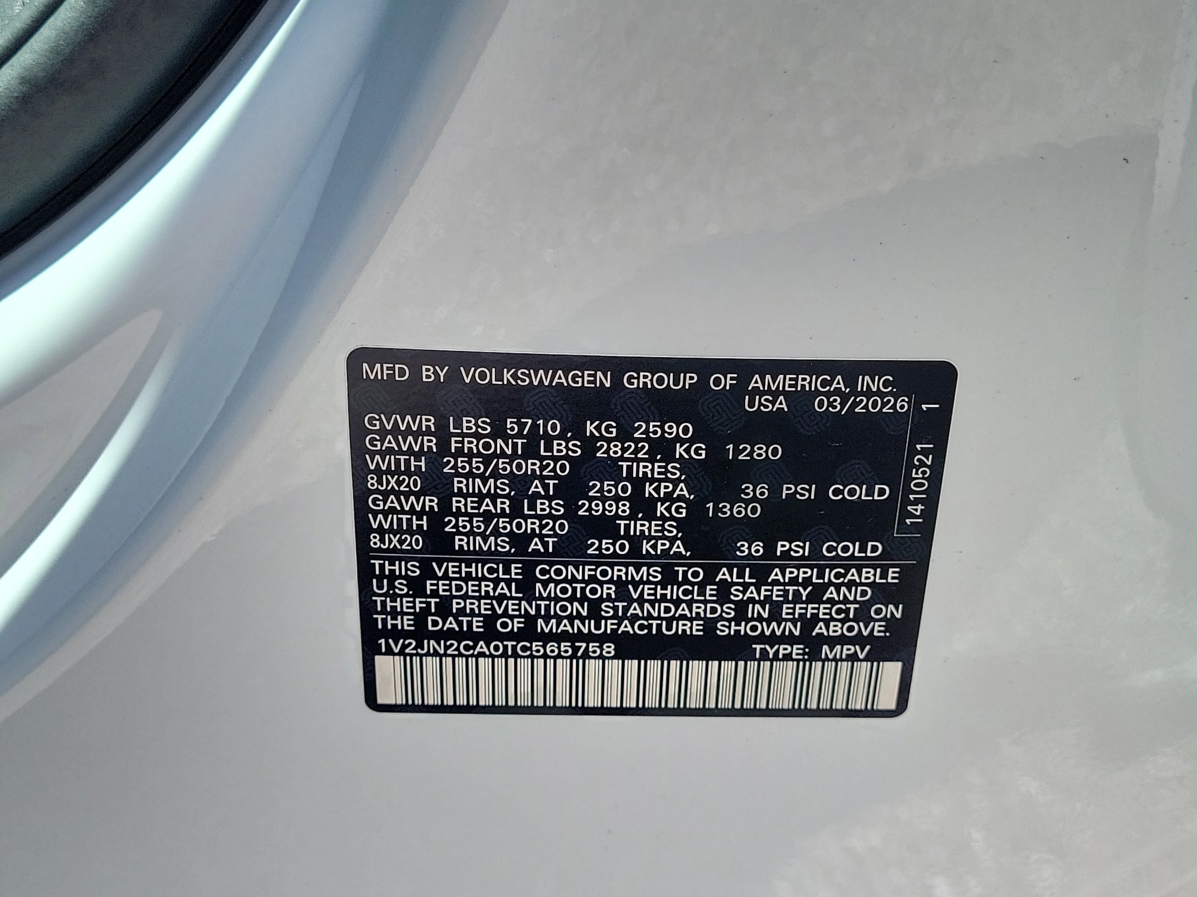 New 2026 White Volkswagen SE w/Technology image 32
