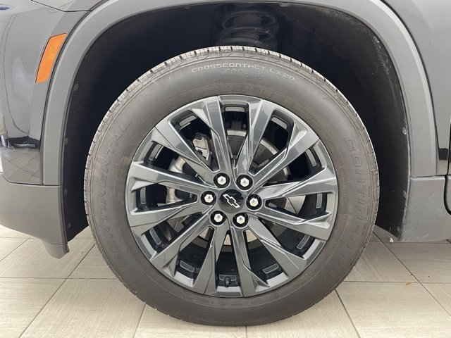 2023 Chevrolet Traverse 2LT photo 2