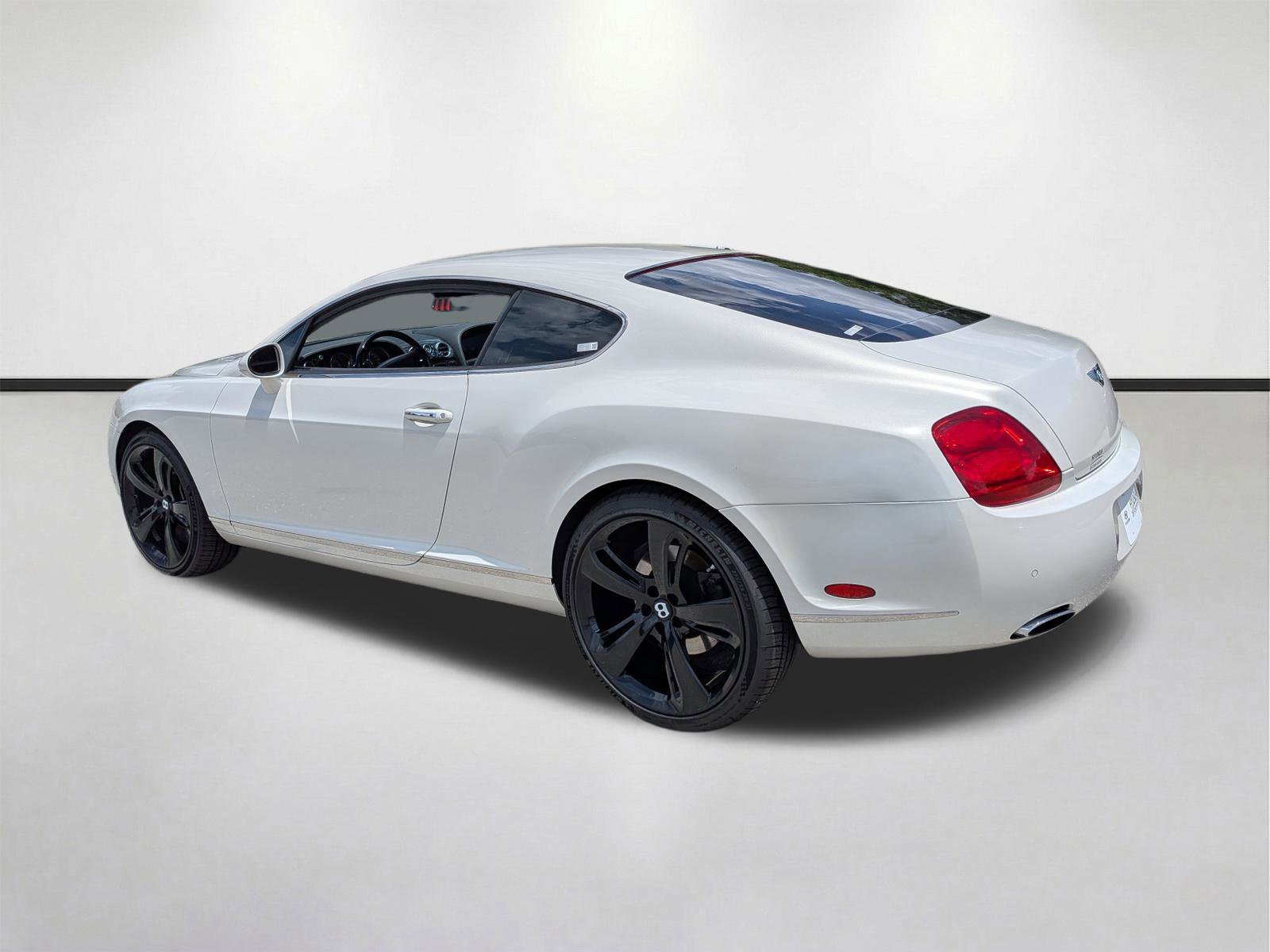 Used 2009 Glacier White Bentley Base image 6