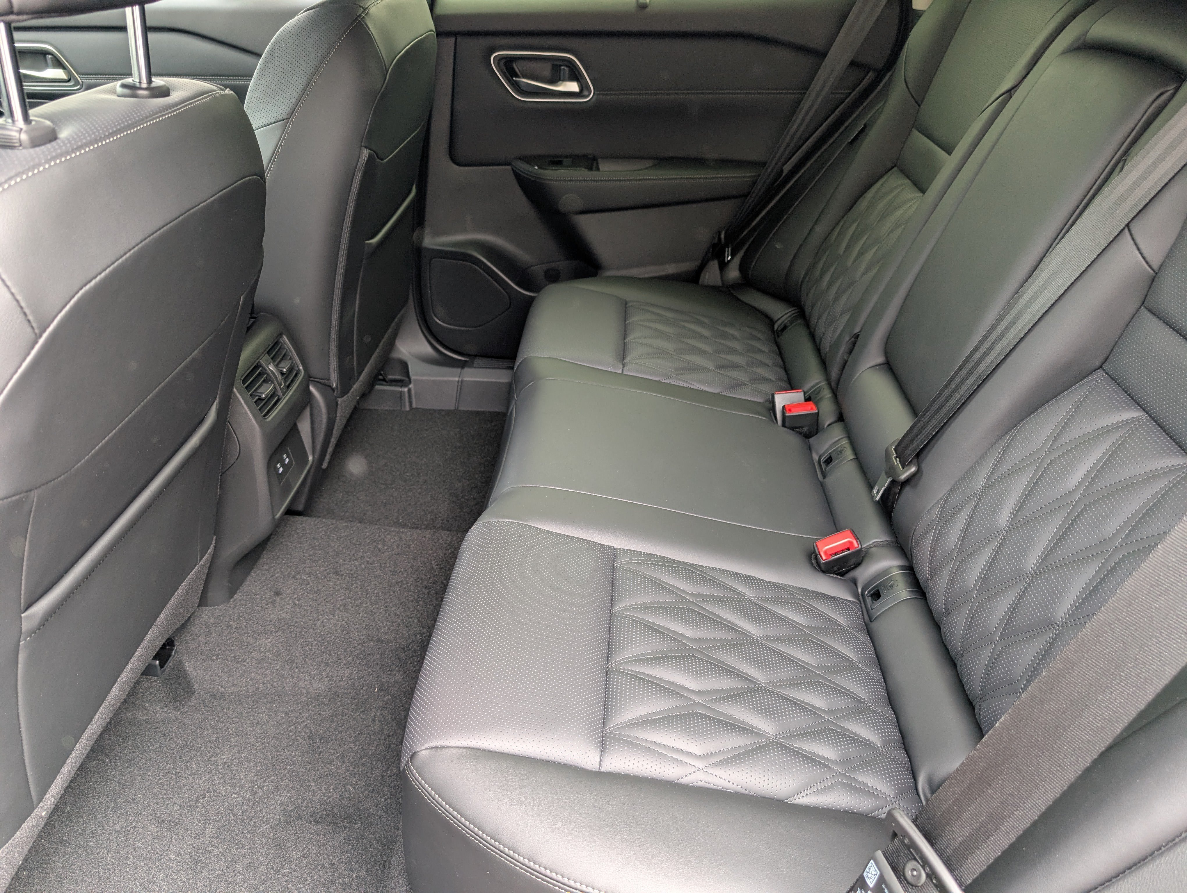 New 2026 Deep Ocean Blue Pearl Nissan Platinum image 25