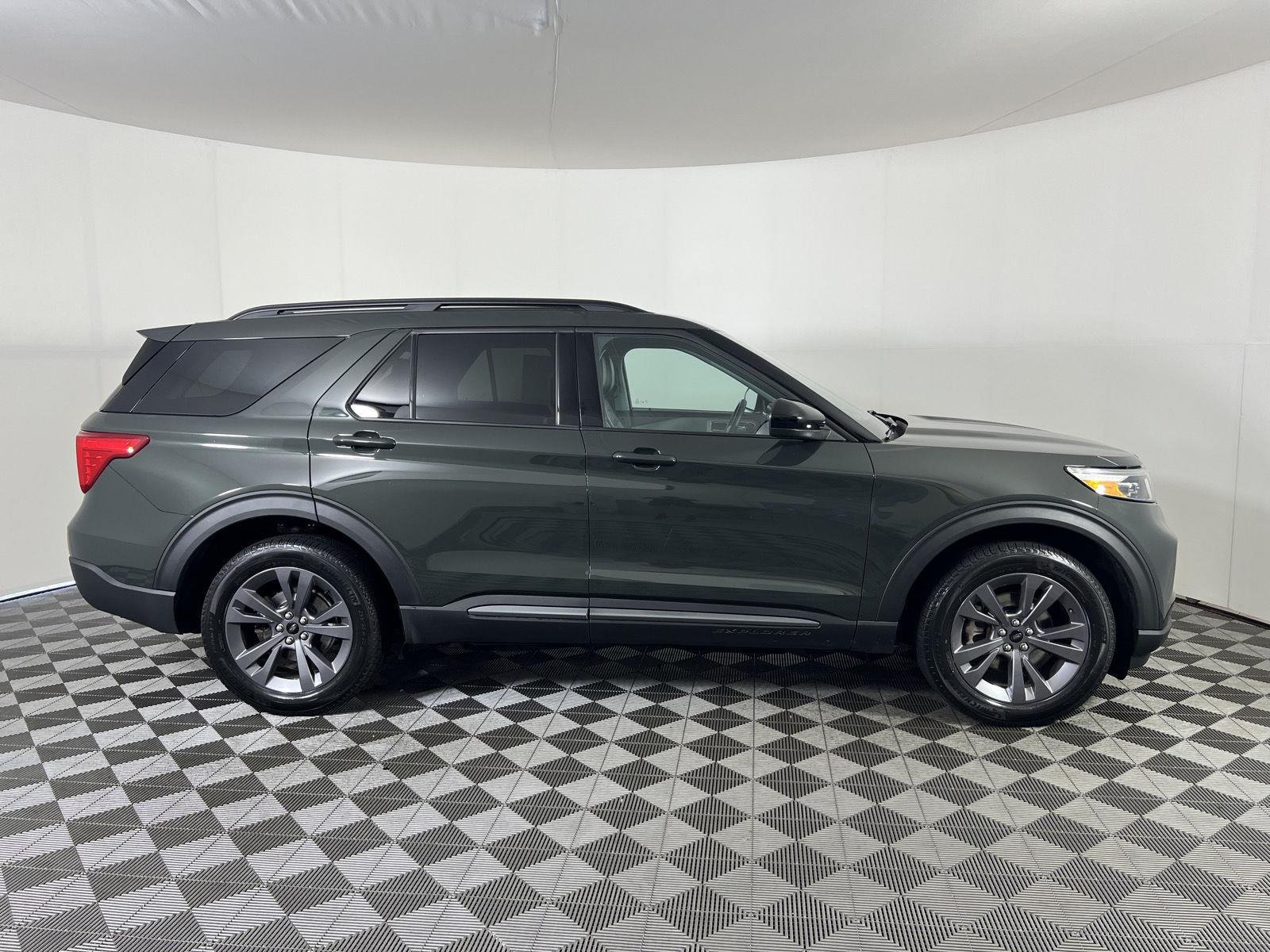 Used 2023 Forged Green Ford XLT image 29