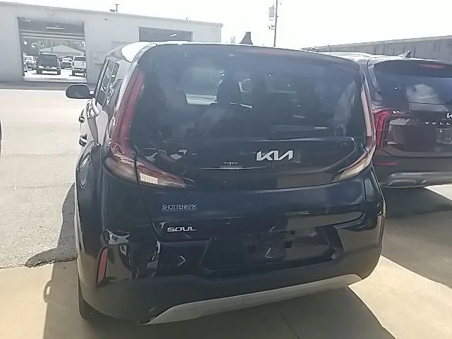 Used 2025 Black Kia LX image 18