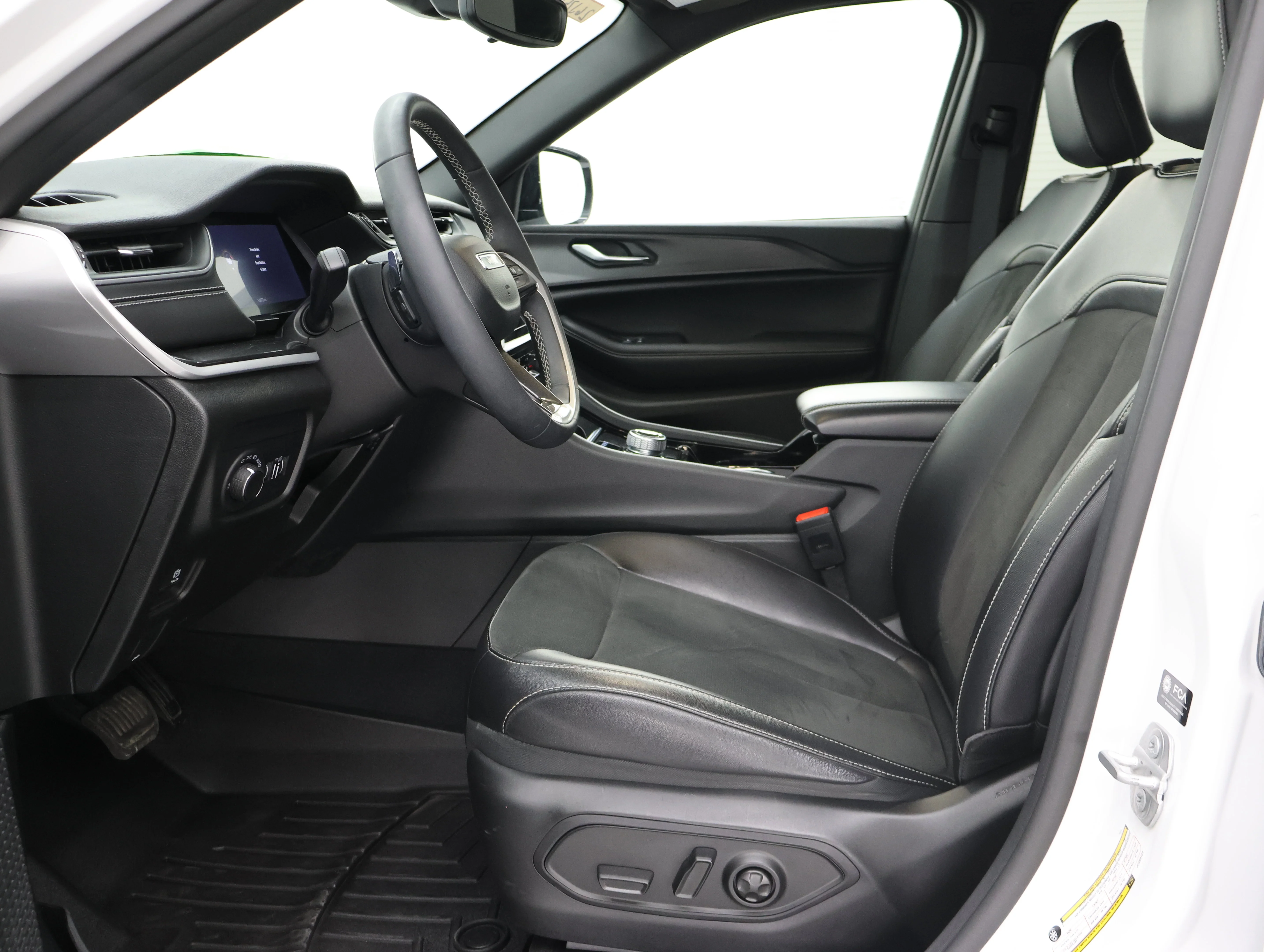 Used 2023 Bright White Clearcoat Jeep Altitude X image 8