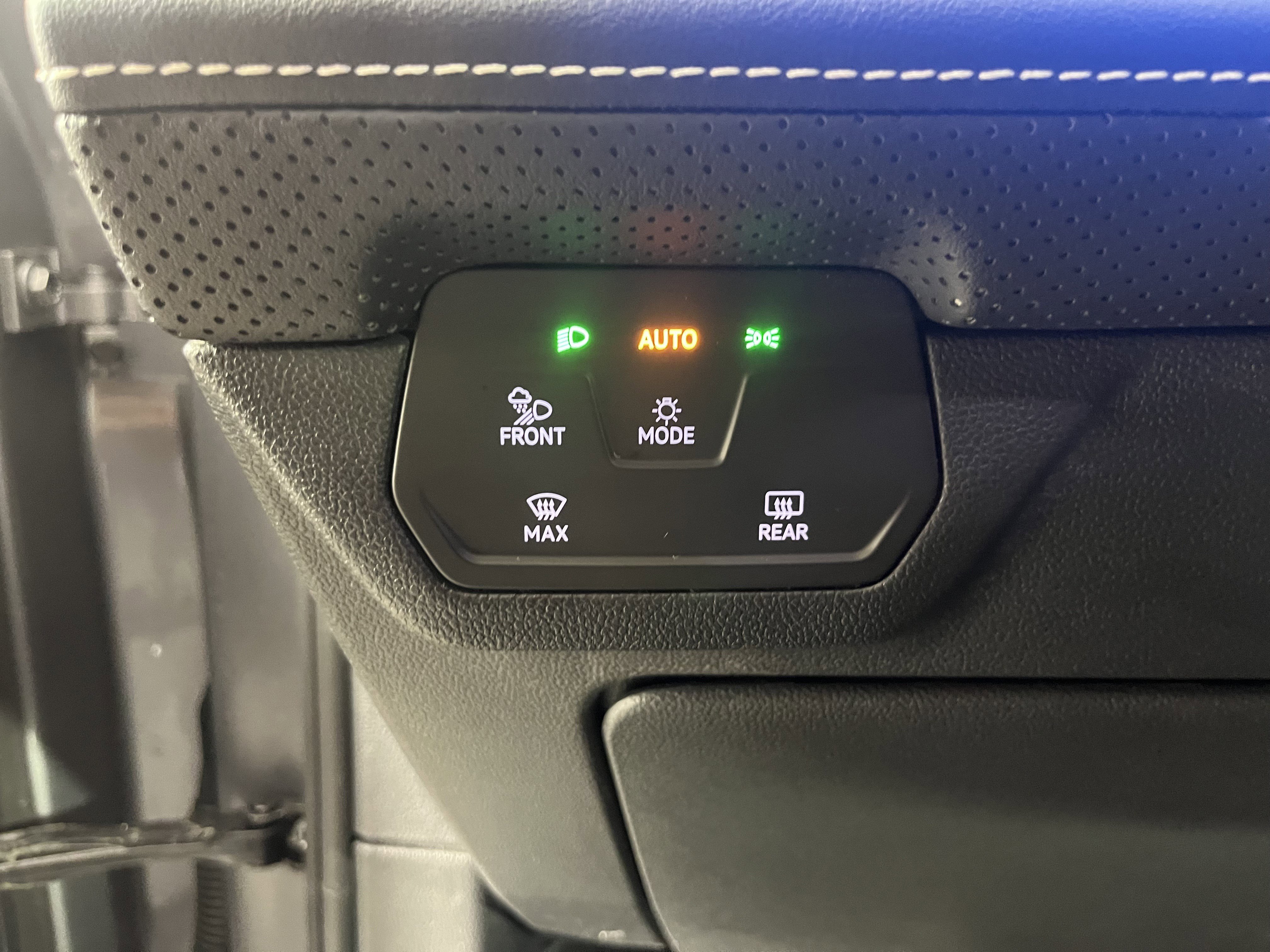 2024 Volkswagen Atlas SEL Premium R-Line - Photo 21