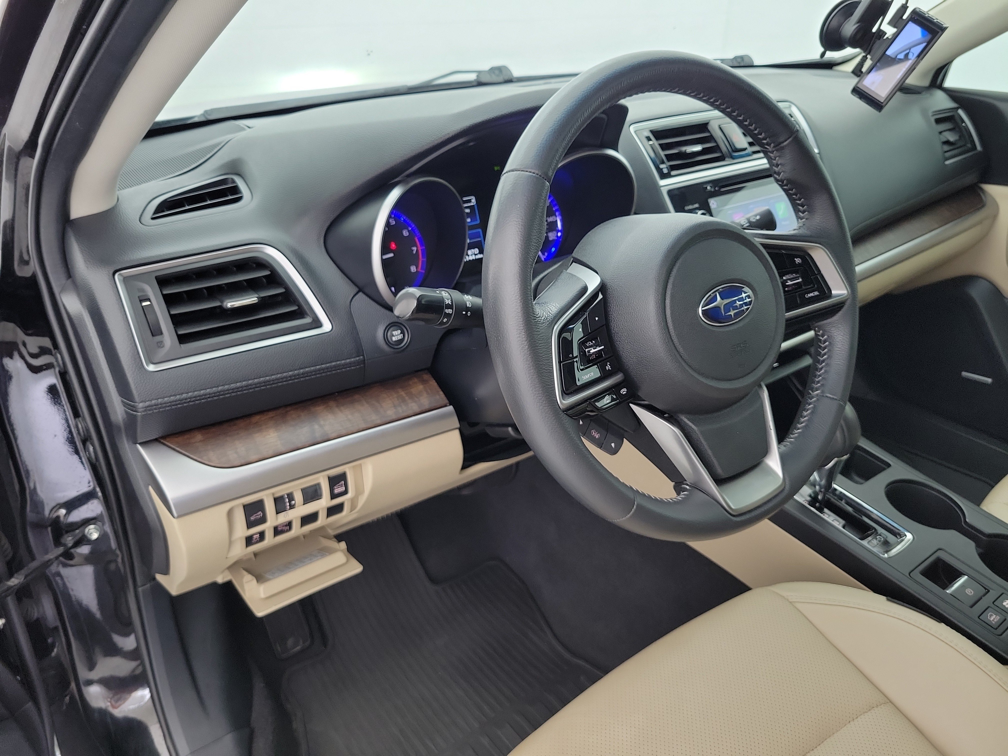 Used 2018 Crystal Black Pearl Subaru 3.6R image 21