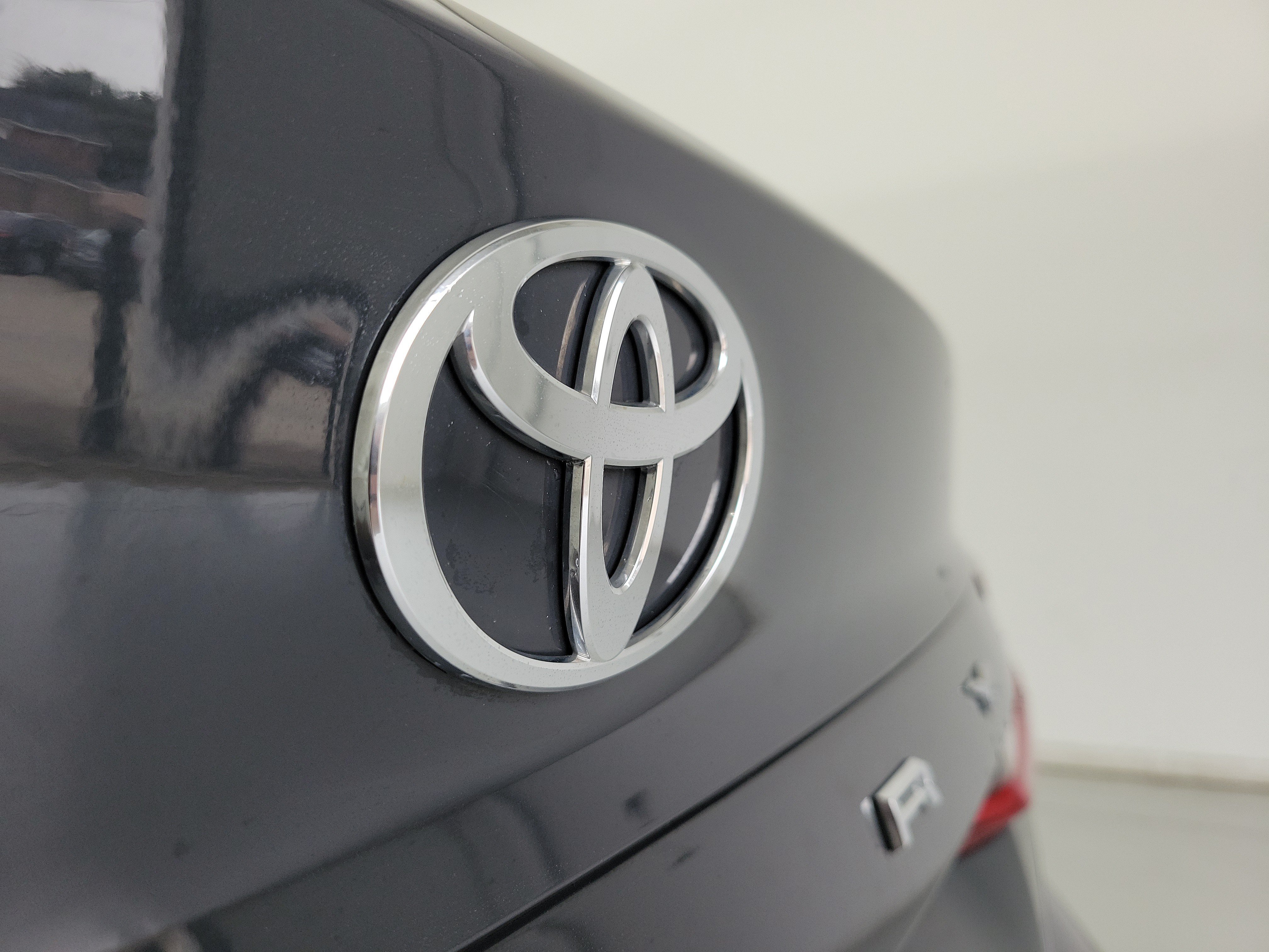 Used 2025 Underground Toyota LE image 10
