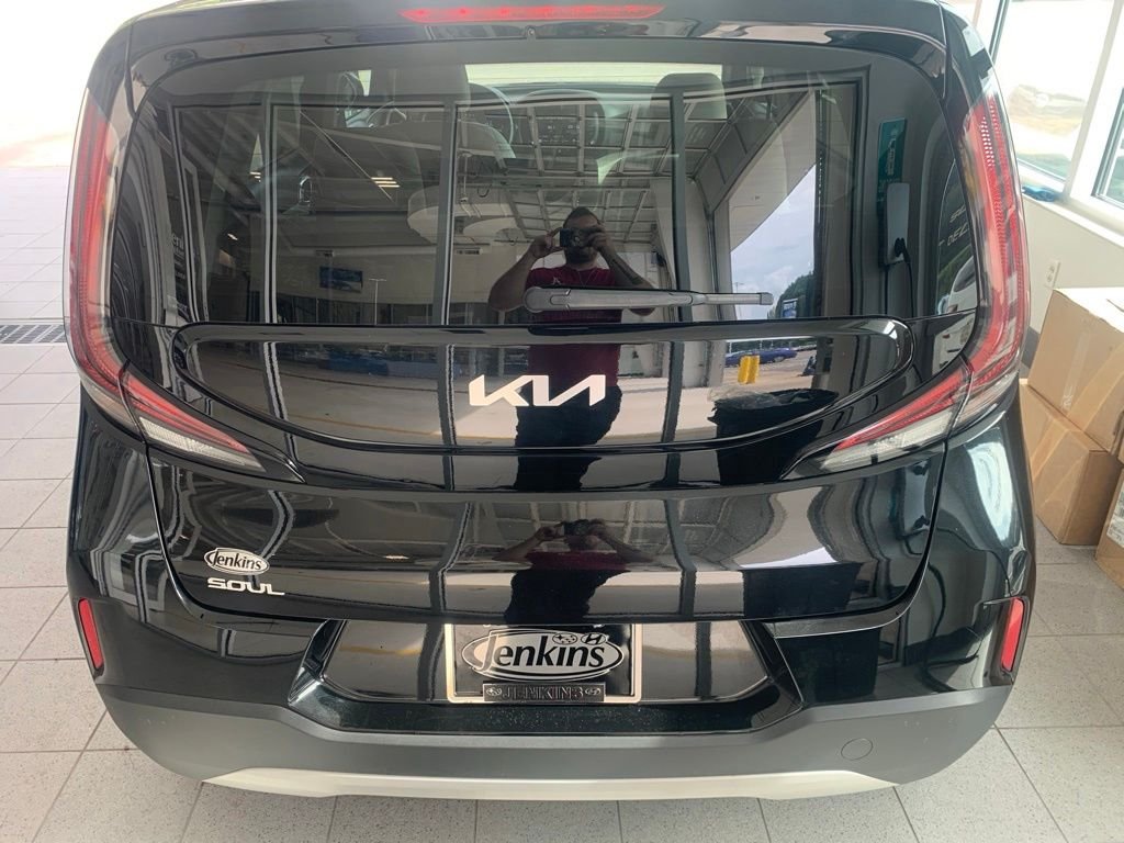 Used 2025 Black Kia LX image 15