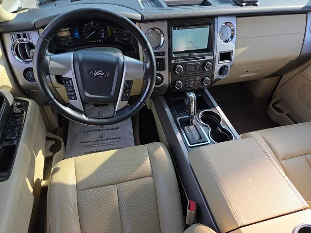 Used 2017 White Ford Limited image 9
