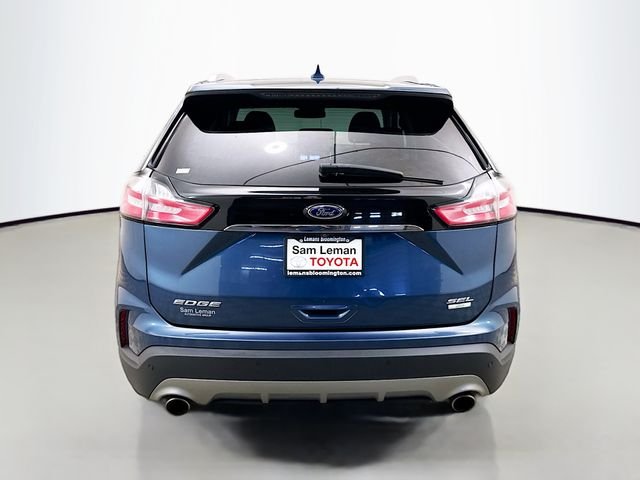 Used 2019 Blue Ford SEL image 6