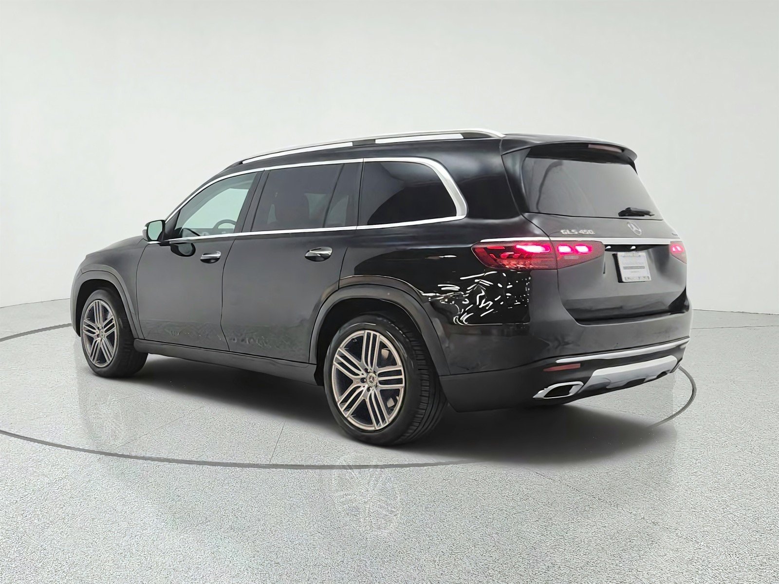 Certified Used 2026 Obsidian Black Metallic Mercedes-Benz GLS 450 4MATIC® SUV image 7