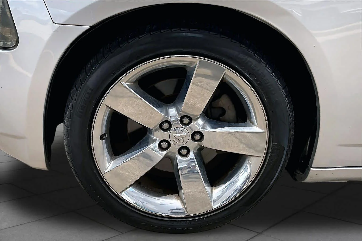 Used 2008 Bright Silver Metallic Dodge SXT image 10