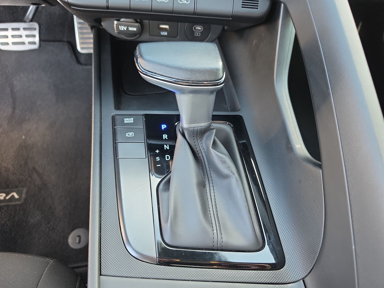 Used 2025 White Hyundai SEL Sport image 20