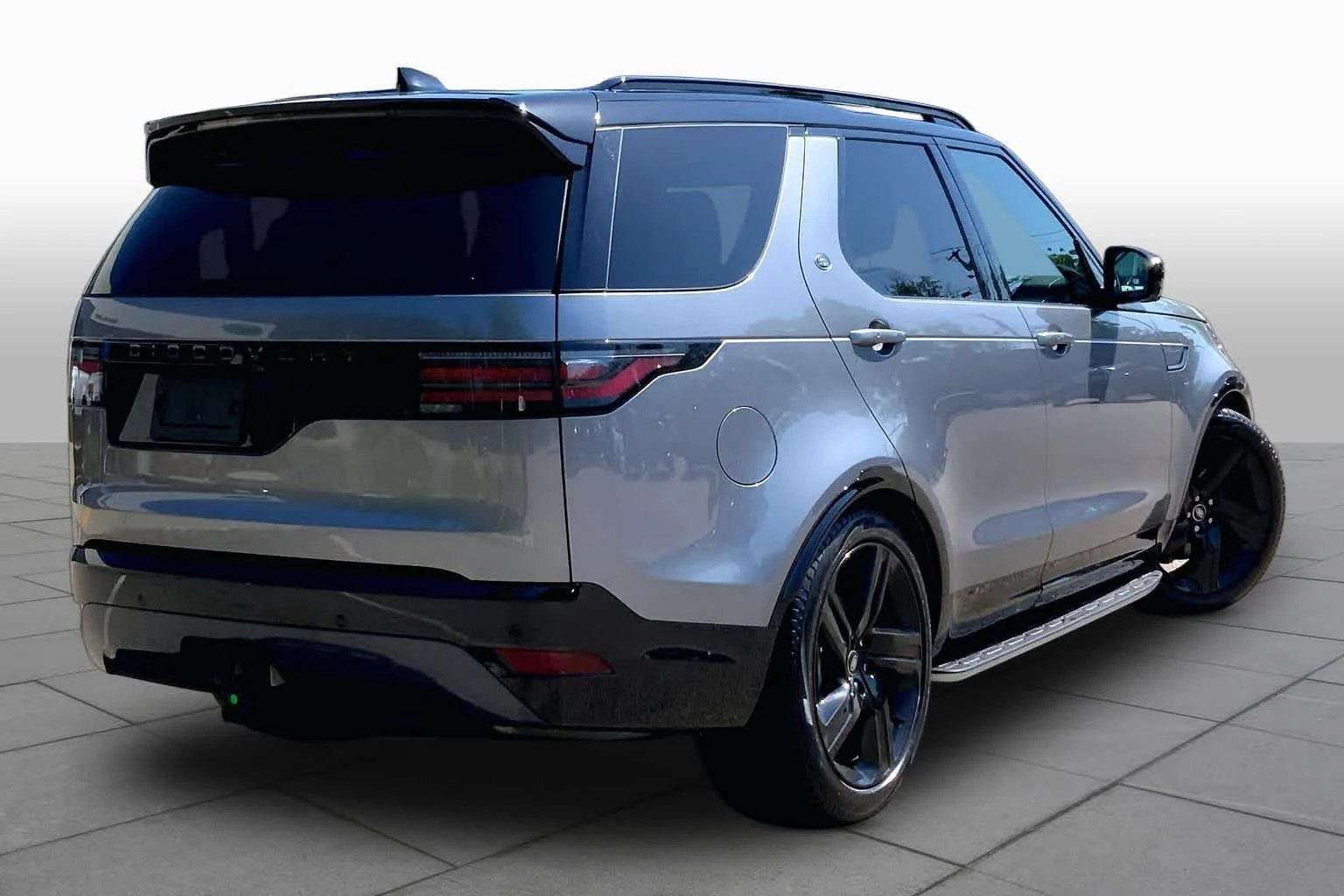 Used 2025 Eiger Grey Metallic Land Rover Dynamic SE image 12