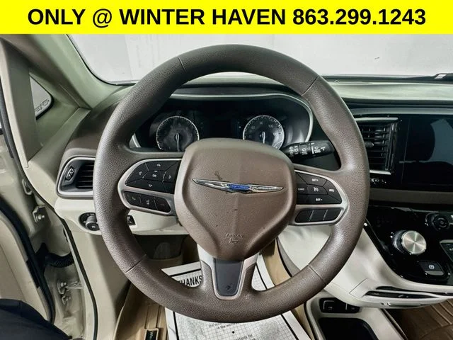 Used 2020 White Chrysler Touring image 11