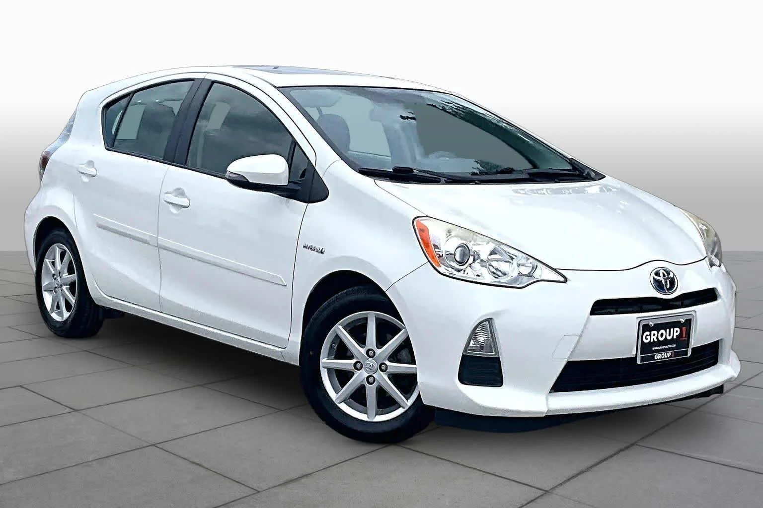 Used 2012 Moonglow Toyota Three image 3
