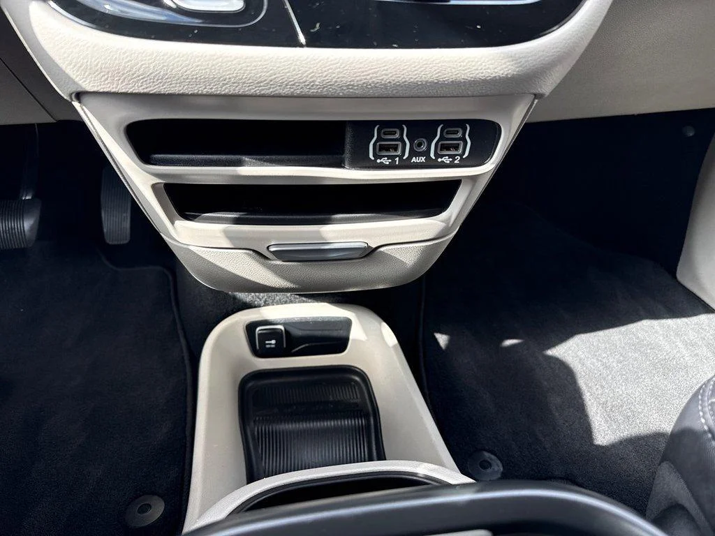 Used 2024 Bright White Clearcoat Chrysler Touring L FWD image 21