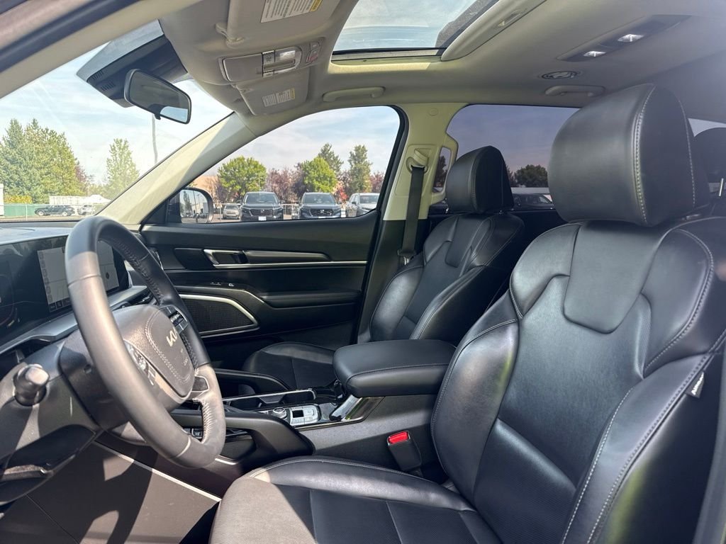 Used 2024 Gravity Gray Kia S image 8