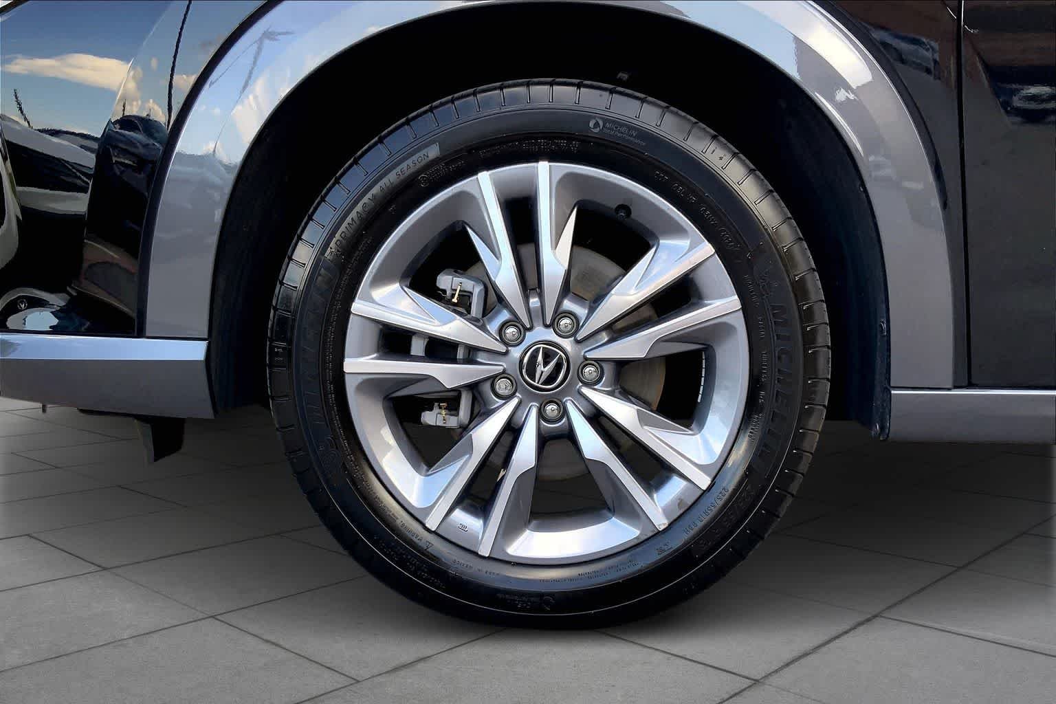 Used 2025 Crystal Black Pearl Acura  image 11