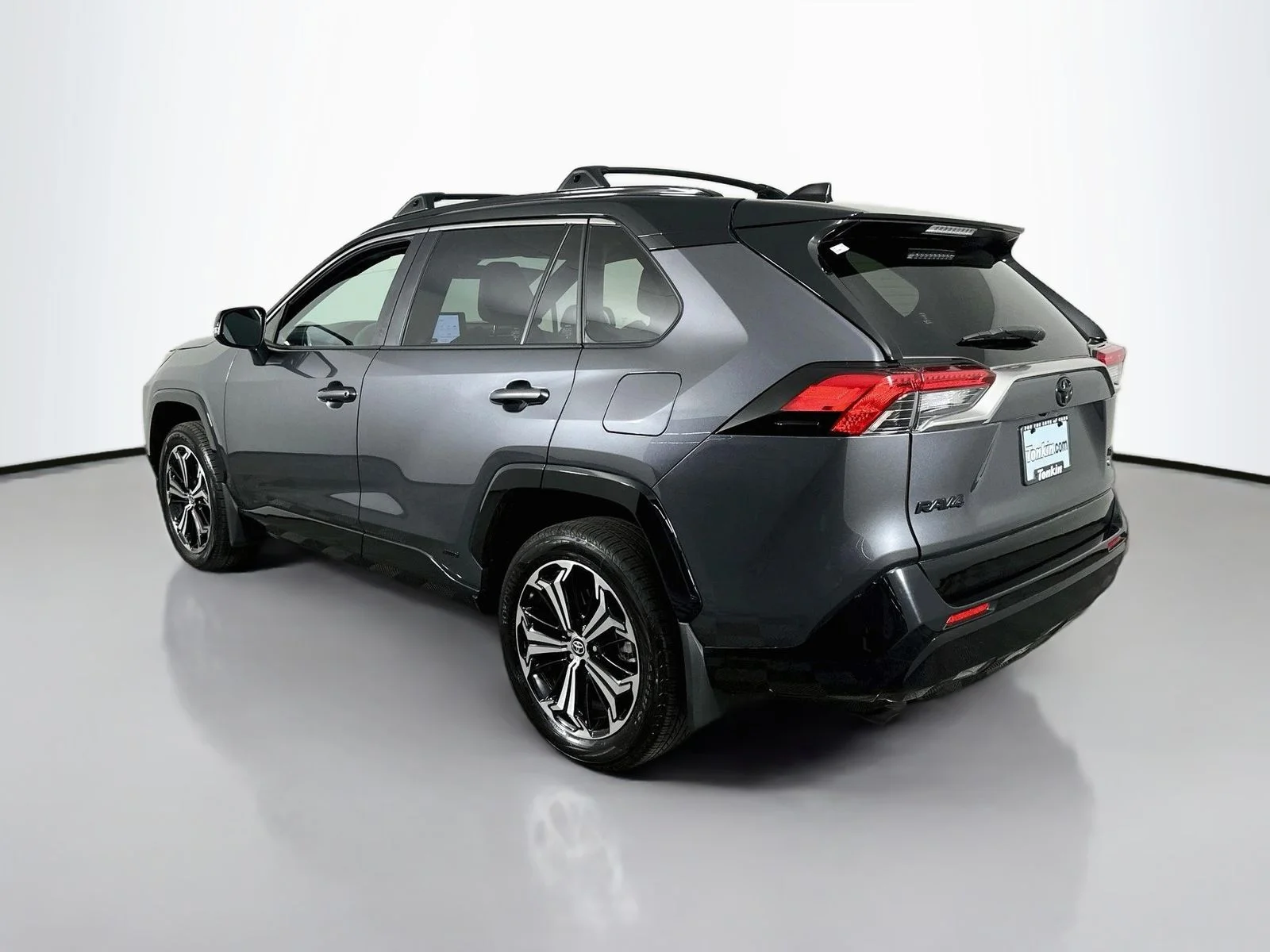 Used 2025 Midnight Black Metallic Toyota XSE image 5