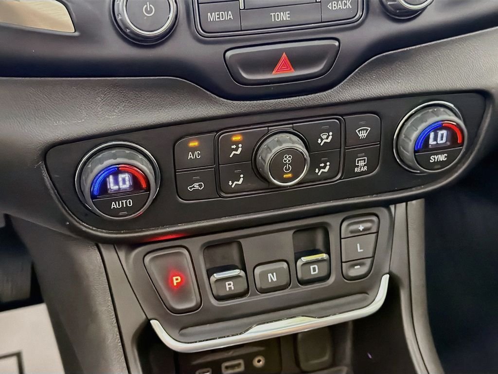 Used 2018 Summit White GMC Denali image 16