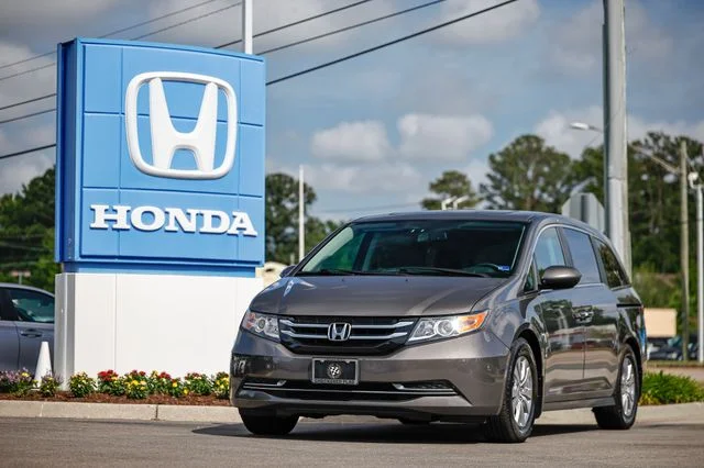 2014 Honda Odyssey EX-L w/DVD Rear Entertainment System's photo
